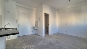 Image 3 - 892650