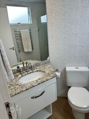 Image 19 - 892655