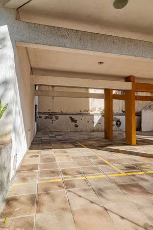 Image 26 - 892657