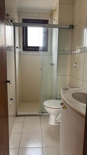 Image 9 - 892657