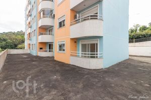 Image 20 - 892662