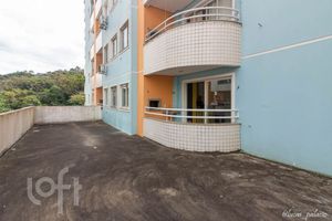 Image 21 - 892662