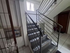 Image 11 - 892667
