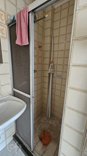 Image 9 - 892671