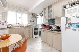 Image 7 - 892672