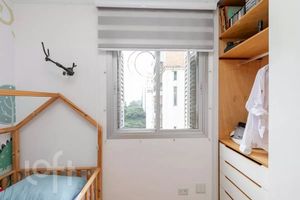Image 15 - 892672