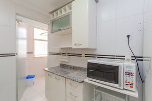 Image 17 - 892675