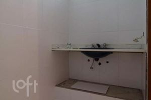 Image 23 - 892676