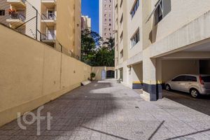 Image 35 - 892677
