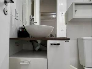 Image 9 - 892682