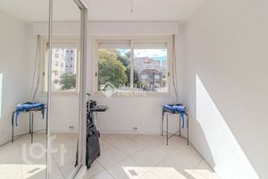 Image 7 - 892695