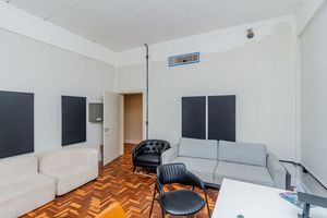 Image 17 - 892696