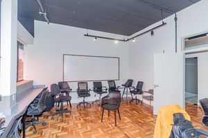 Image 25 - 892696
