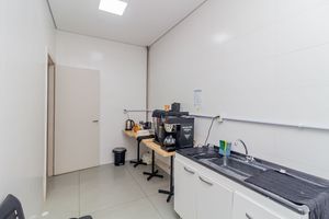 Image 32 - 892696
