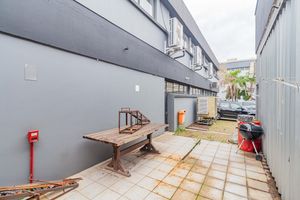 Image 71 - 892696