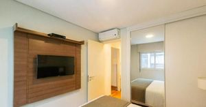Image 8 - 892698