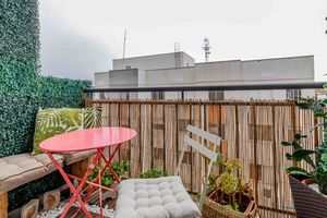 Image 2 - 892700