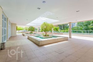 Image 37 - 892712