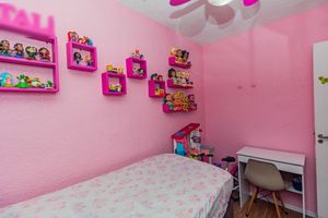 Image 11 - 892727
