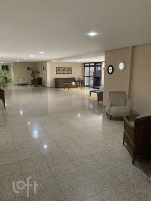Image 16 - 892731