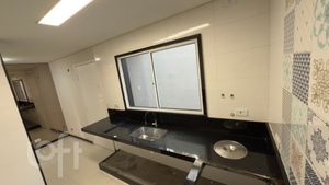 Image 3 - 892737