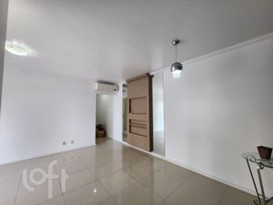 Image 1 - 892745