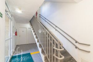 Image 8 - 892749
