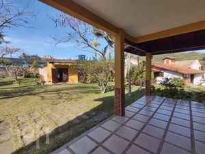 Image 3 - 892759