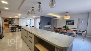 Image 11 - 892767