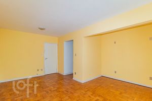 Image 1 - 892768