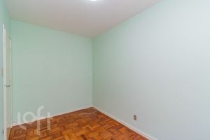 Image 11 - 892768