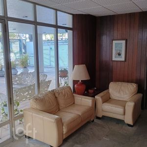 Image 5 - 892768