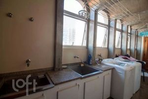 Image 37 - 892773