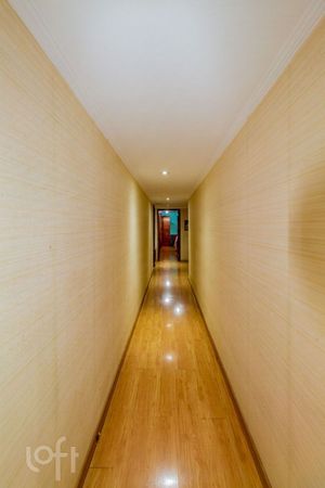 Image 18 - 892773