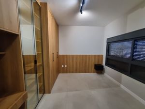 Image 10 - 892775