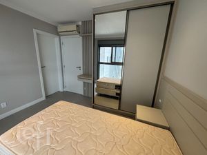 Image 15 - 892777