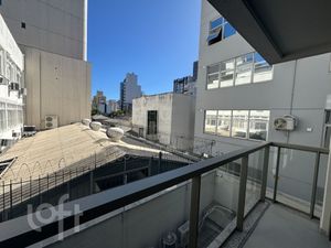 Image 11 - 892777
