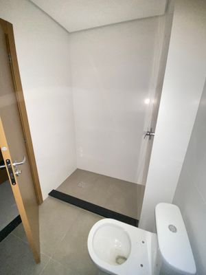Image 9 - 892816
