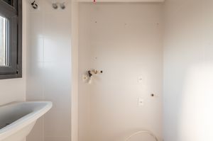 Image 14 - 892817