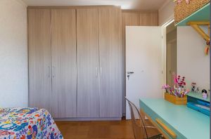Image 7 - 892818