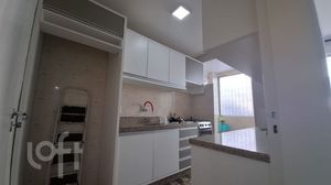 Image 3 - 892820