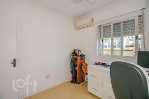 Image 20 - 892823