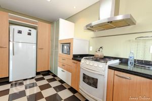 Image 14 - 892825