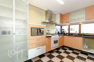 Image 12 - 892825