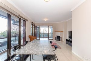 Image 47 - 892825