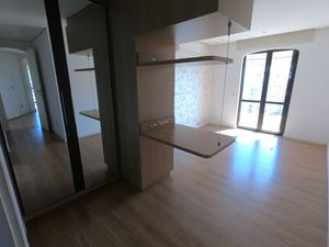 Image 4 - 892828