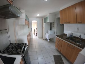 Image 40 - 892828