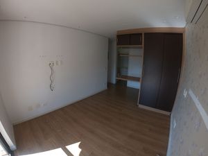 Image 19 - 892828