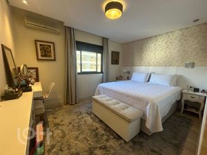 Image 15 - 892865