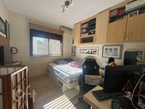 Image 21 - 892865